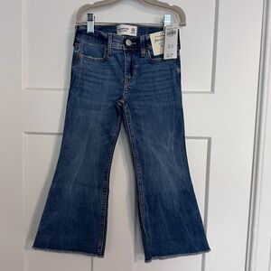 NWT Abercrombie High Rise Flares in 5-6T short